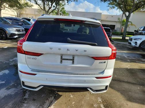 2024 Volvo XC60 B5 Core