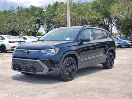 2025 Volkswagen Taos 1.5T SE Black
