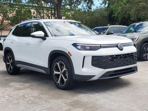 2026 Volkswagen Tiguan 2.0T SE