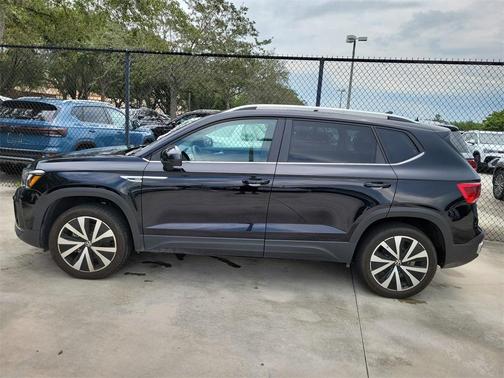 2022 Volkswagen Taos 1.5T SE