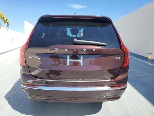 2025 Volvo XC90 Plug-In Hybrid T8 Core 7-Seater