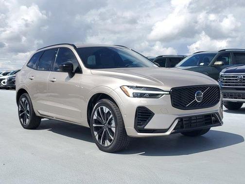 2026 Volvo XC60 Plug-In Hybrid T8 Plus