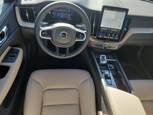 2026 Volvo XC60 Plug-In Hybrid T8 Plus