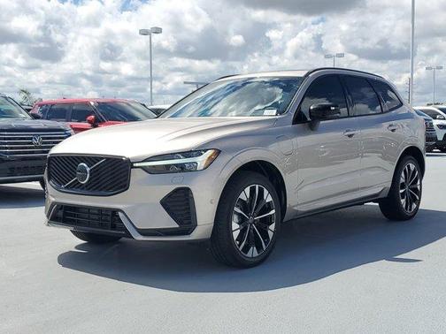 2026 Volvo XC60 Plug-In Hybrid T8 Plus