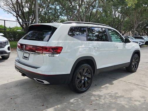 2025 Volkswagen Atlas 2.0T SE w/Technology
