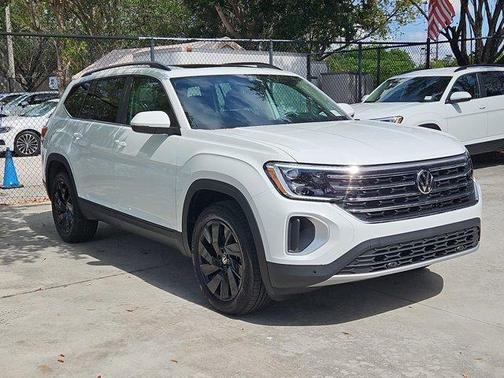 2025 Volkswagen Atlas 2.0T SE w/Technology