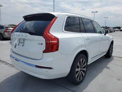 2025 Volvo XC90 B6 Plus 7-Seater