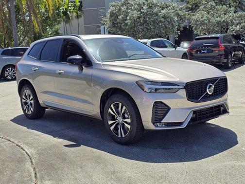 2025 Volvo XC60 B5 Core