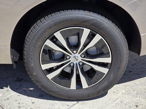 2025 Volvo XC60 B5 Core
