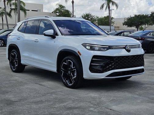 2025 Volkswagen Tiguan 2.0T SEL R-Line