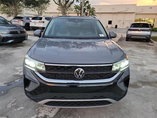 2023 Volkswagen Taos 1.5T SE