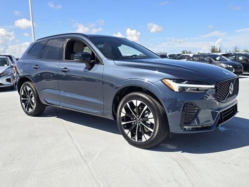 2026 Volvo XC60 PLUS