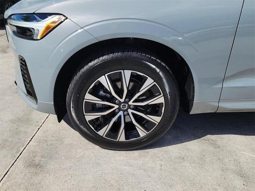 2024 Volvo XC60 B5 Core