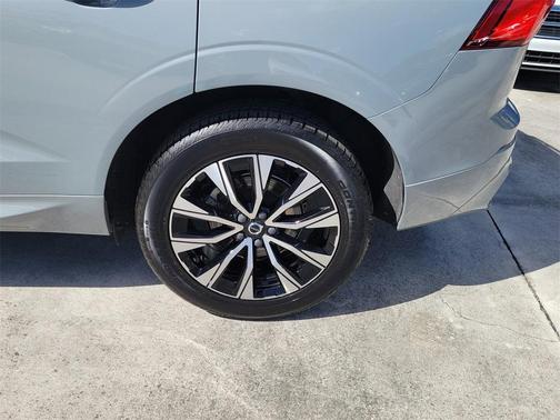 2024 Volvo XC60 B5 Core