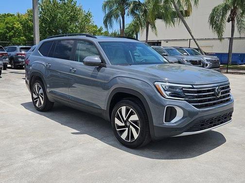 2025 Volkswagen Atlas 2.0T SE w/Technology