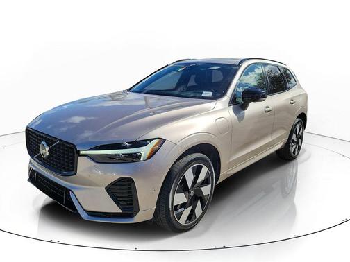 2023 Volvo XC60 Recharge Plug-In Hybrid T8 Plus Dark Theme