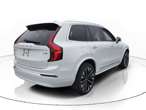 Crystal White Pearl 2026 Volvo XC90 B6 Plus 7-Seater