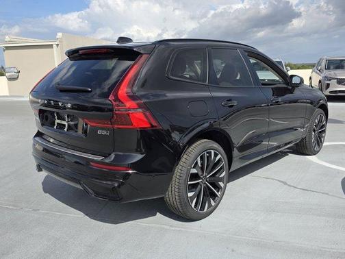 2026 Volvo XC60 B5 Ultra
