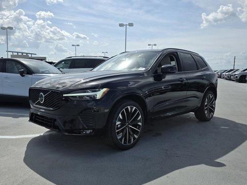 2026 Volvo XC60 B5 Ultra