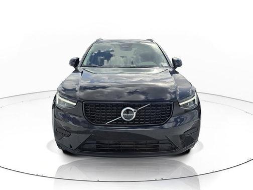 Onyx Black 2026 Volvo XC40 B5 Core