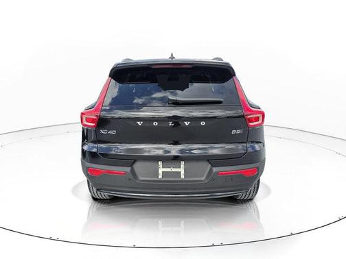 Onyx Black 2026 Volvo XC40 B5 Core