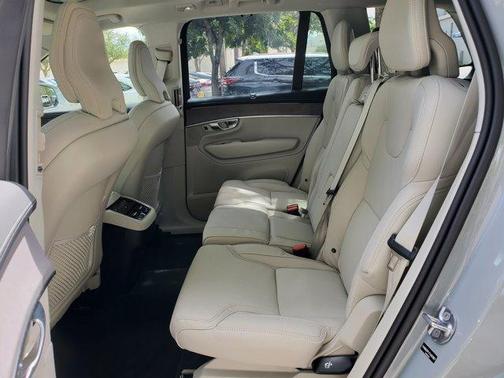 2026 Volvo XC90 B6 Ultra 7-Seater