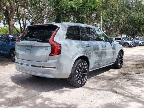 2026 Volvo XC90 B6 Ultra 7-Seater