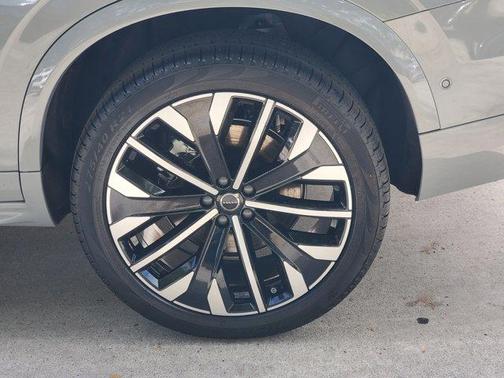 2026 Volvo XC90 B6 Ultra 7-Seater