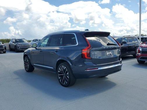 2026 Volvo XC90 Plug-In Hybrid T8 Plus 7-Seater