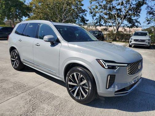 2025 Volvo XC90 Plug-In Hybrid T8 Core 7-Seater