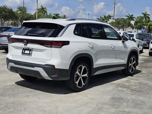 2025 Volkswagen Tiguan 2.0T SE