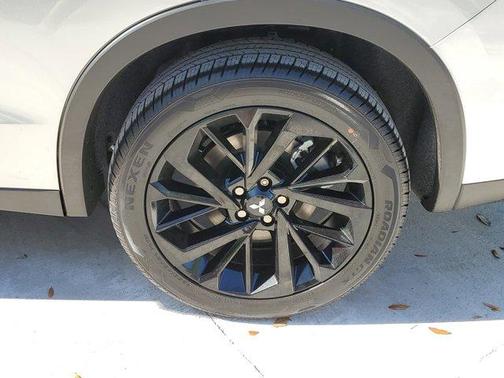 2025 Mitsubishi Outlander PHEV SEL Black Edition