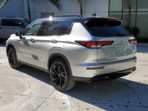 2025 Mitsubishi Outlander PHEV SEL Black Edition