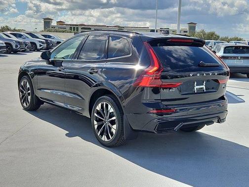 2026 Volvo XC60 B5 Plus