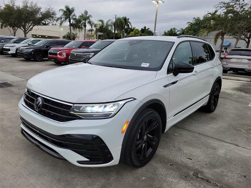 2023 Volkswagen Tiguan 2.0T SE R-Line Black