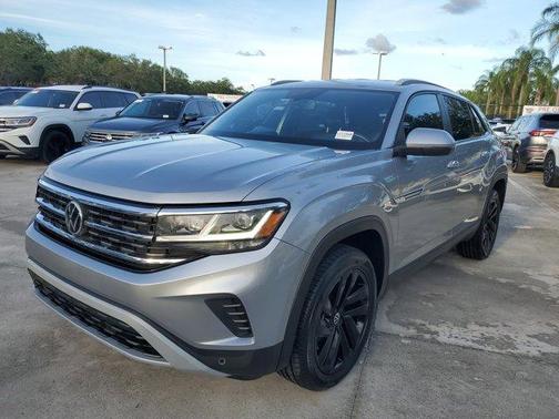 2022 Volkswagen Atlas Cross Sport 2.0T SE w/Technology