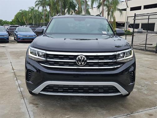 2023 Volkswagen Atlas 3.6L SE w/Technology