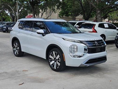 2025 Mitsubishi Outlander SEL