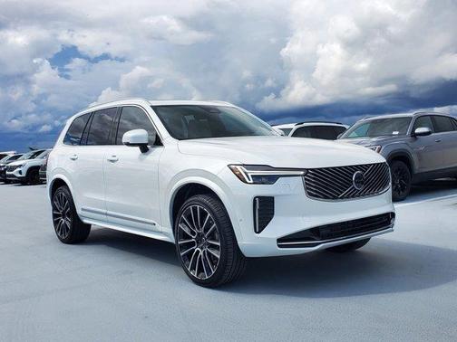 2026 Volvo XC90 B6 Plus 6-Seater
