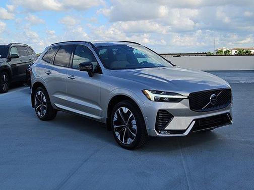 2026 Volvo XC60 B5 Plus