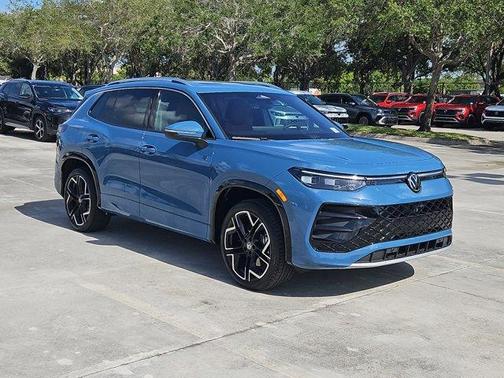 2025 Volkswagen Tiguan 2.0T SEL R-Line