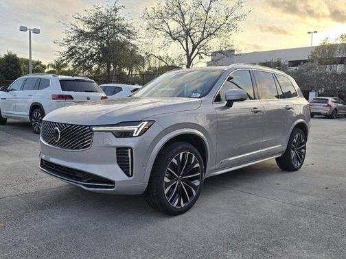 2025 Volvo XC90 B6 Plus 7-Seater