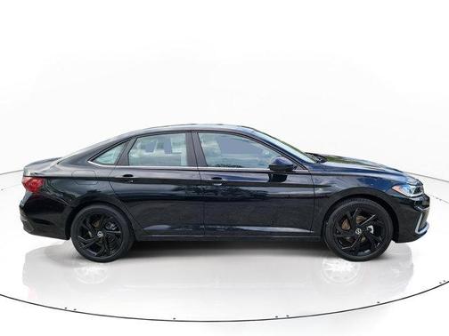 Deep Black Pearl 2026 Volkswagen Jetta 1.5T SE