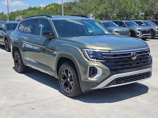 2025 Volkswagen Atlas 2.0T Peak Edition