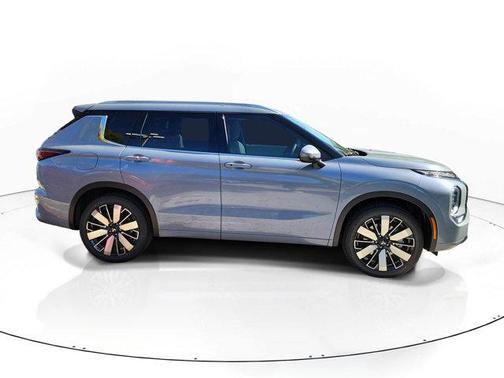Moonstone Gray 2026 Mitsubishi Outlander SEL