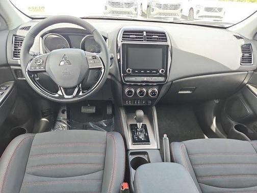 2025 Mitsubishi Outlander Sport 2.0 SE