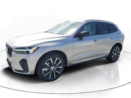 Bright 2025 Volvo XC60 B5 Plus