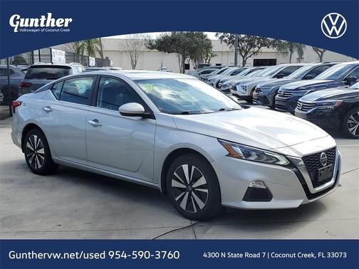 2021 Nissan Altima 2.5 SV