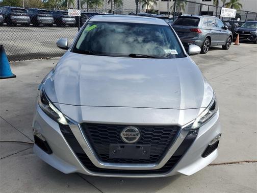 2021 Nissan Altima 2.5 SV
