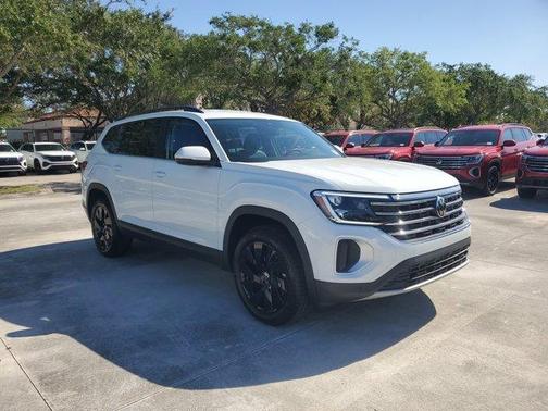 2025 Volkswagen Atlas 2.0T SE w/Technology